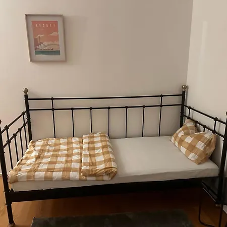 Apartamento For Rent 02 *